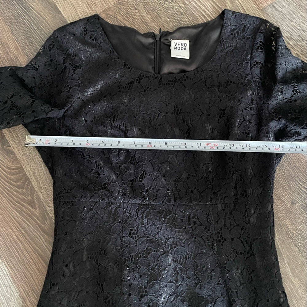 Vero Moda Lace Dress - Picture 7 of 9